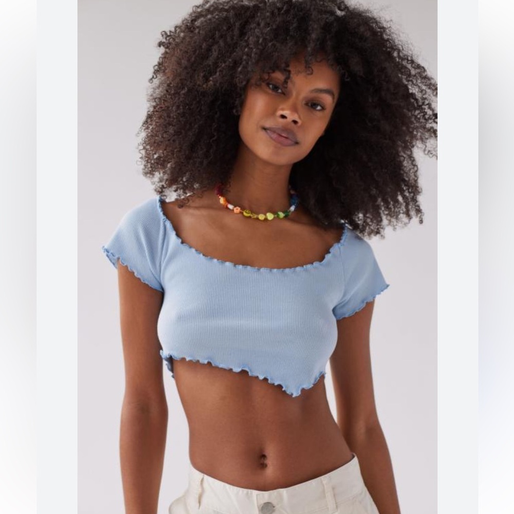 UO Hailey Hanky Hem Cropped Tee | Urban outfitters size small NWT